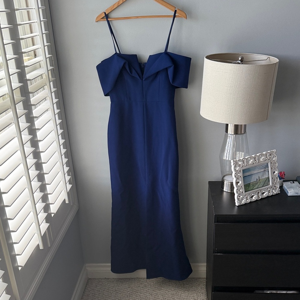 BCBGMAXAZRIA Amalie Off-The-Shoulder Stretch Crepe Gown - Picture 5 of 16